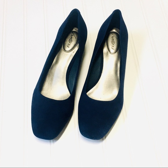 Trotters Shoes - Trotters like new size 8.5 wide pumps